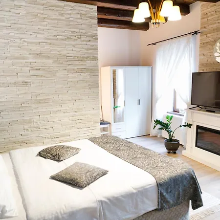 Gong Apartment *